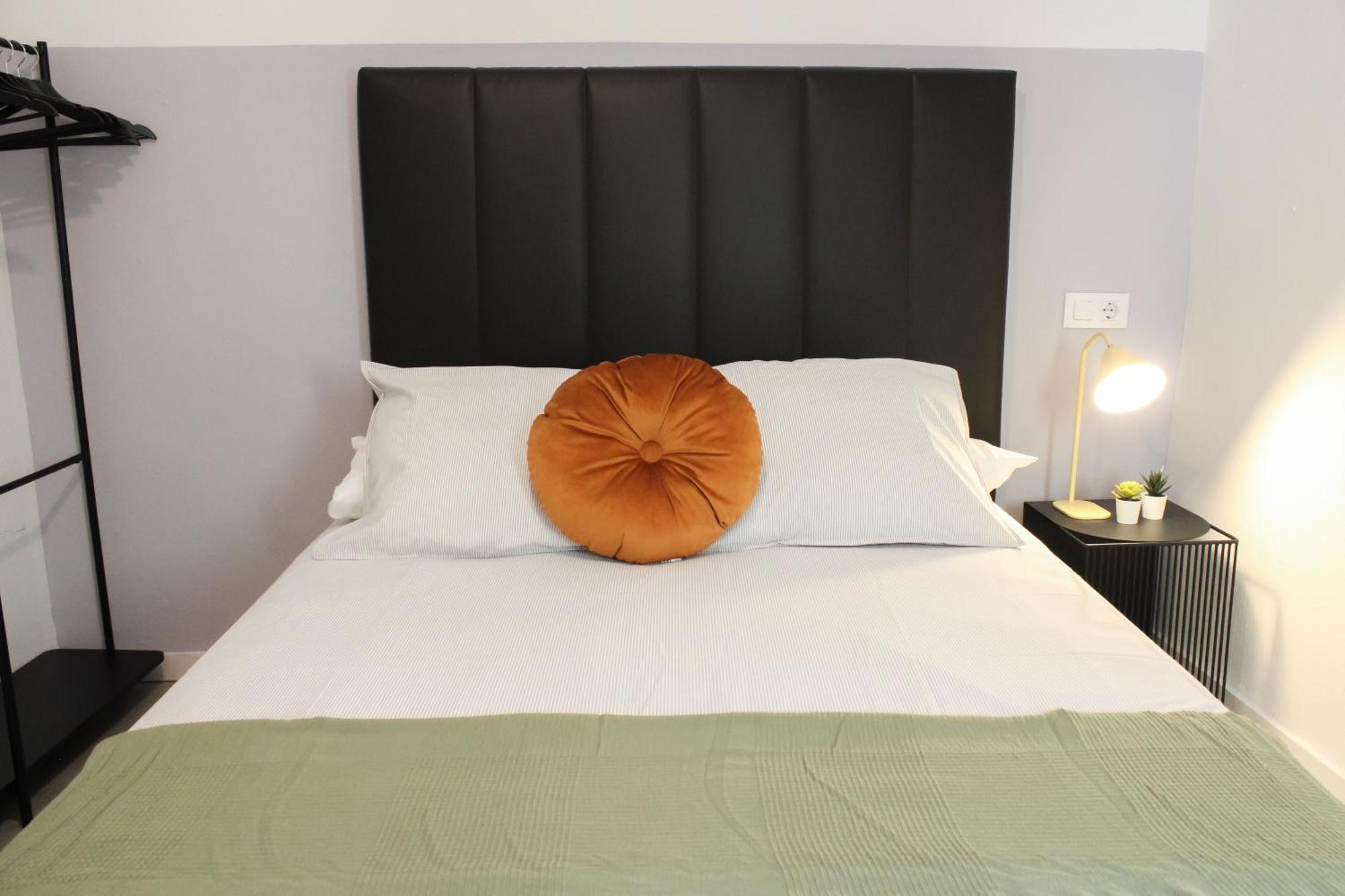 Matute Street, Private Rooms — Photos 2